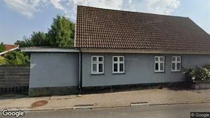 Boligudlejningsejendomme til salg i Vejby - Foto fra Google Street View