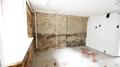 Hyggeligt erhvervslejemål midt i hjertet af Aalborg. Hyggeligt erhvervslejemål midt i hjertet af Aalborg.